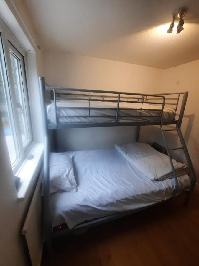 Home Away In A Close Thamesmead  Zewnętrze zdjęcie